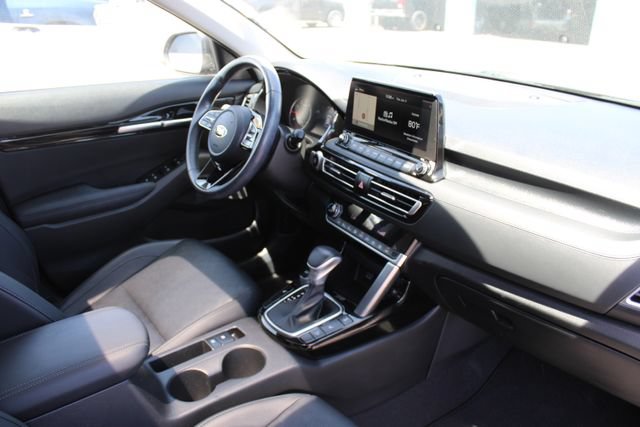 Used 2021 Kia Seltos SX w/ SX Sunroof Package AWD/4WD image 18