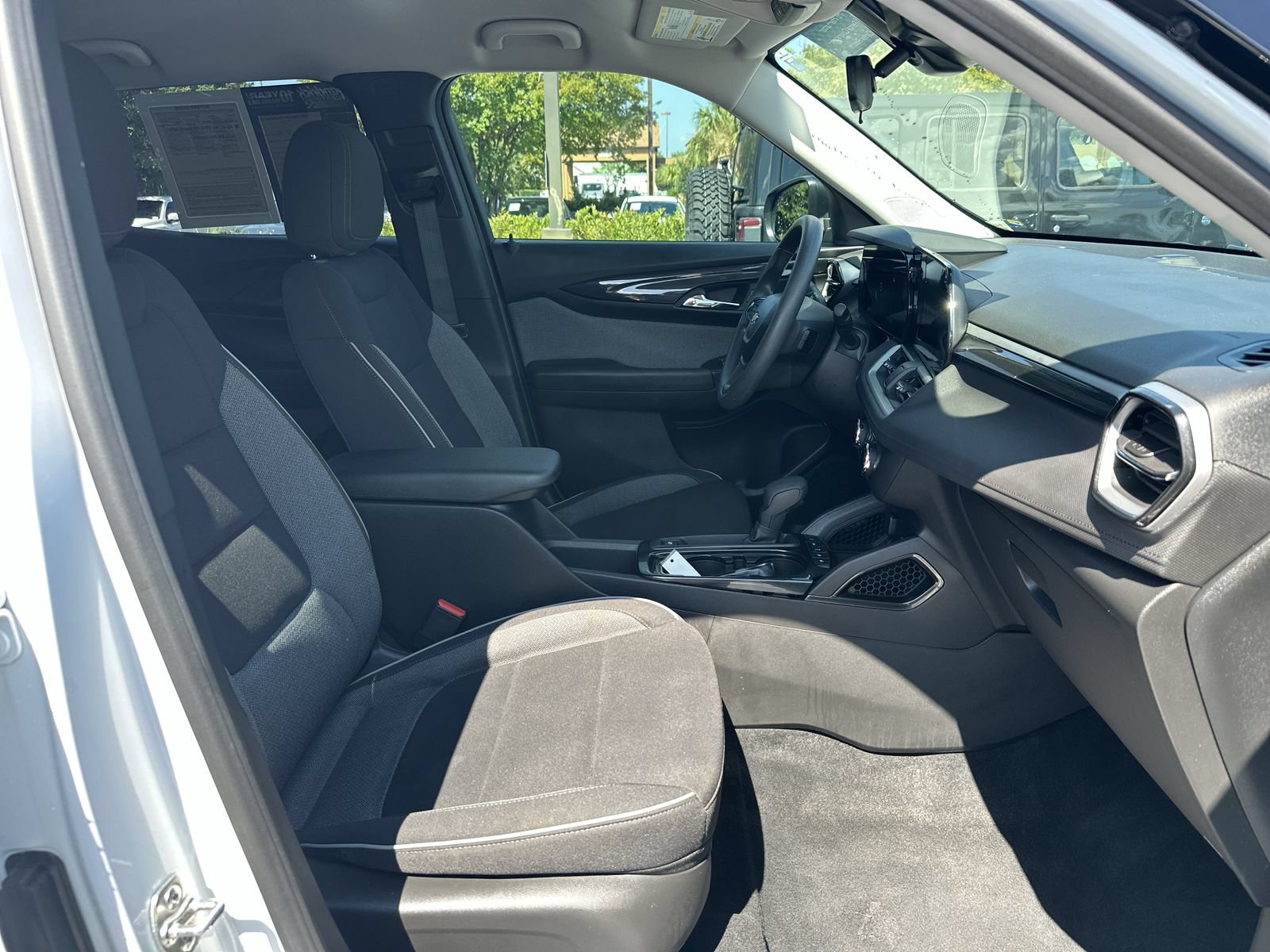 Used 2026 Chevrolet TrailBlazer LS w/ LS Convenience Package FWD image 22