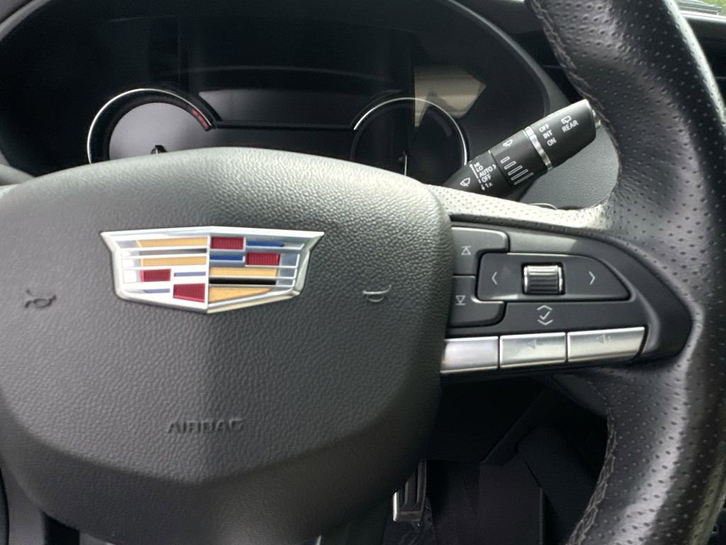 Used 2022 Cadillac XT4 Sport w/ Comfort Package image 18