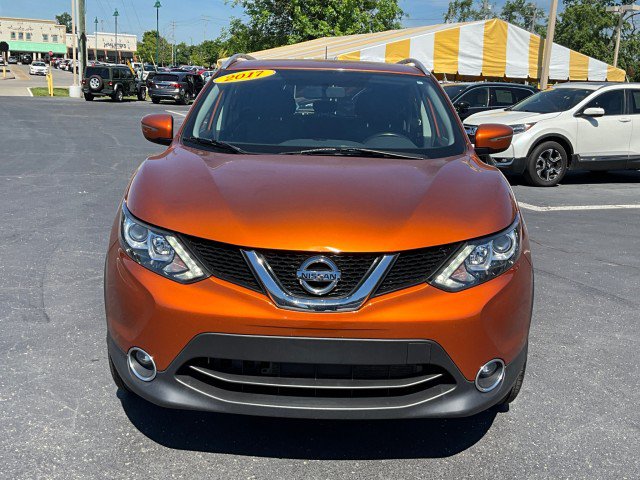 Used 2017 Nissan Rogue Sport SV w/ SV All-Weather Package FWD image 2