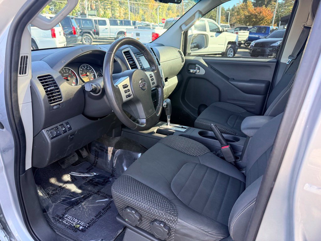 Used 2017 Nissan Frontier PRO-4X AWD/4WD image 20