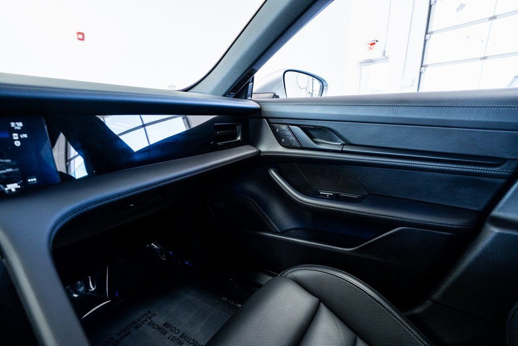 Used 2024 Porsche Taycan image 46