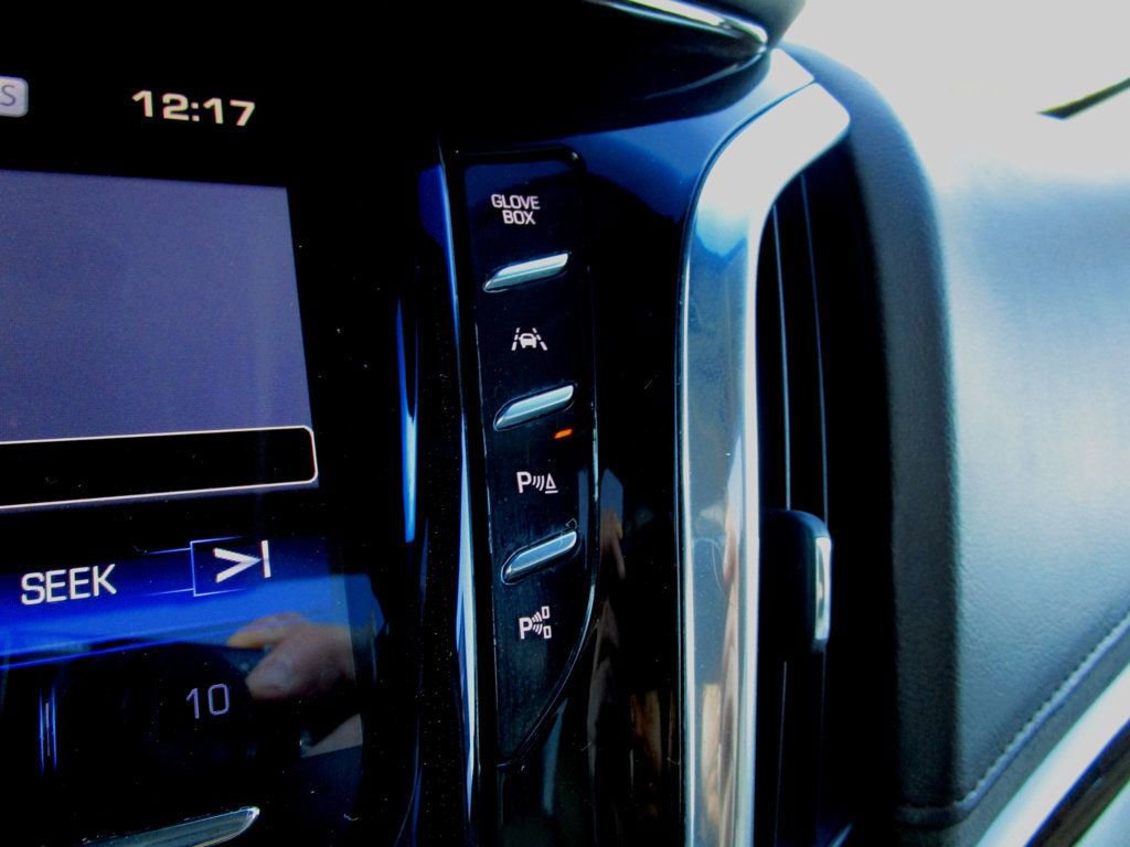 Used 2017 Cadillac Escalade ESV Luxury image 37