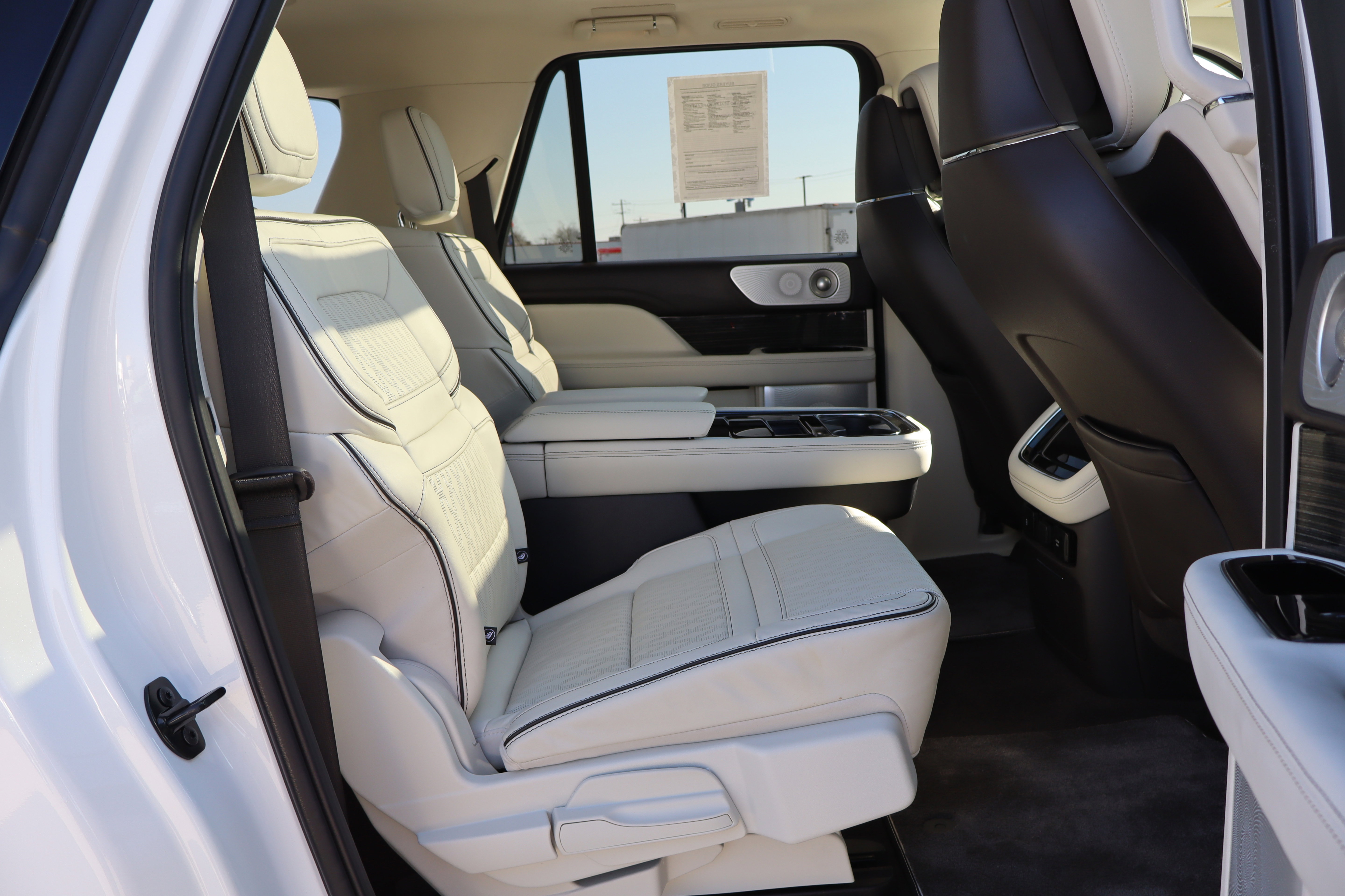 Used 2024 Lincoln Navigator L Black Label AWD/4WD image 14