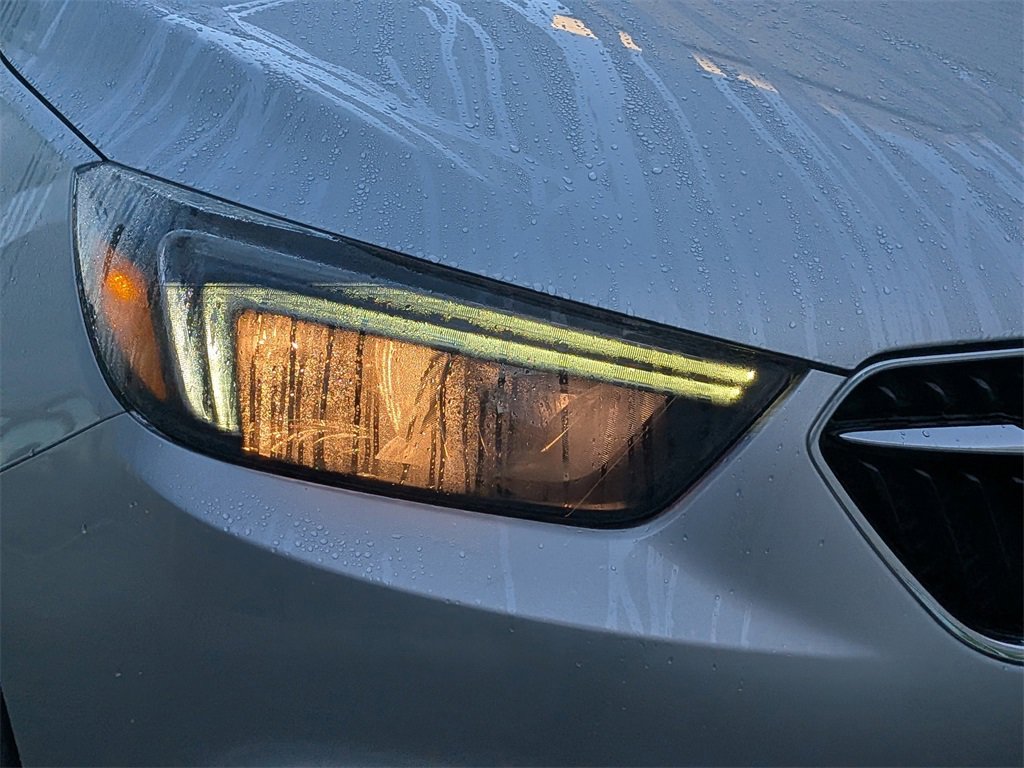 Used 2019 Buick Encore Preferred image 10