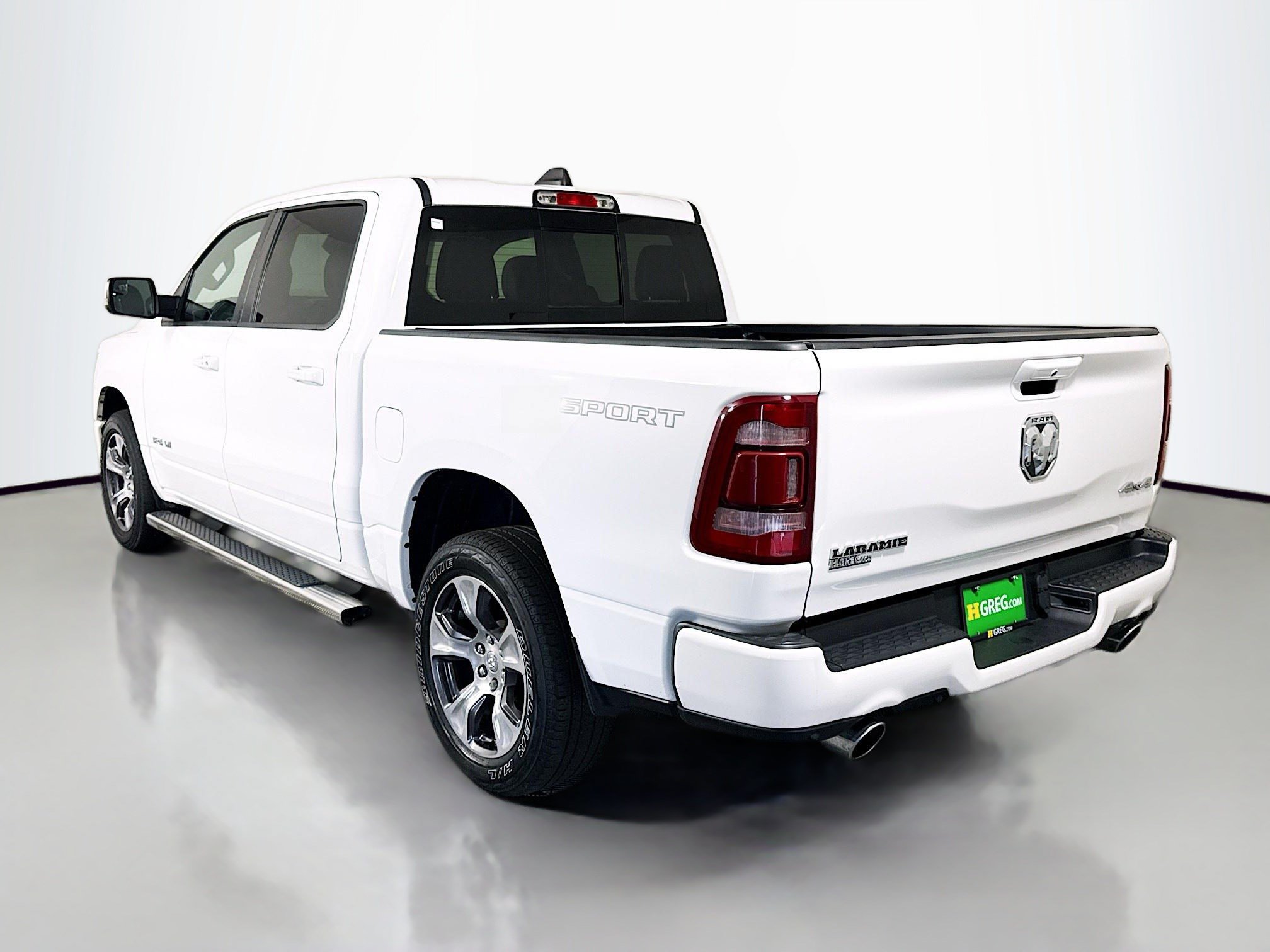 Used 2023 RAM 1500 Laramie AWD/4WD image 7