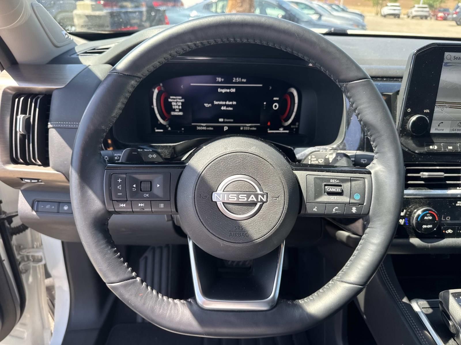 Used 2023 Nissan Pathfinder Platinum w/ Black Appearance Package FWD image 25