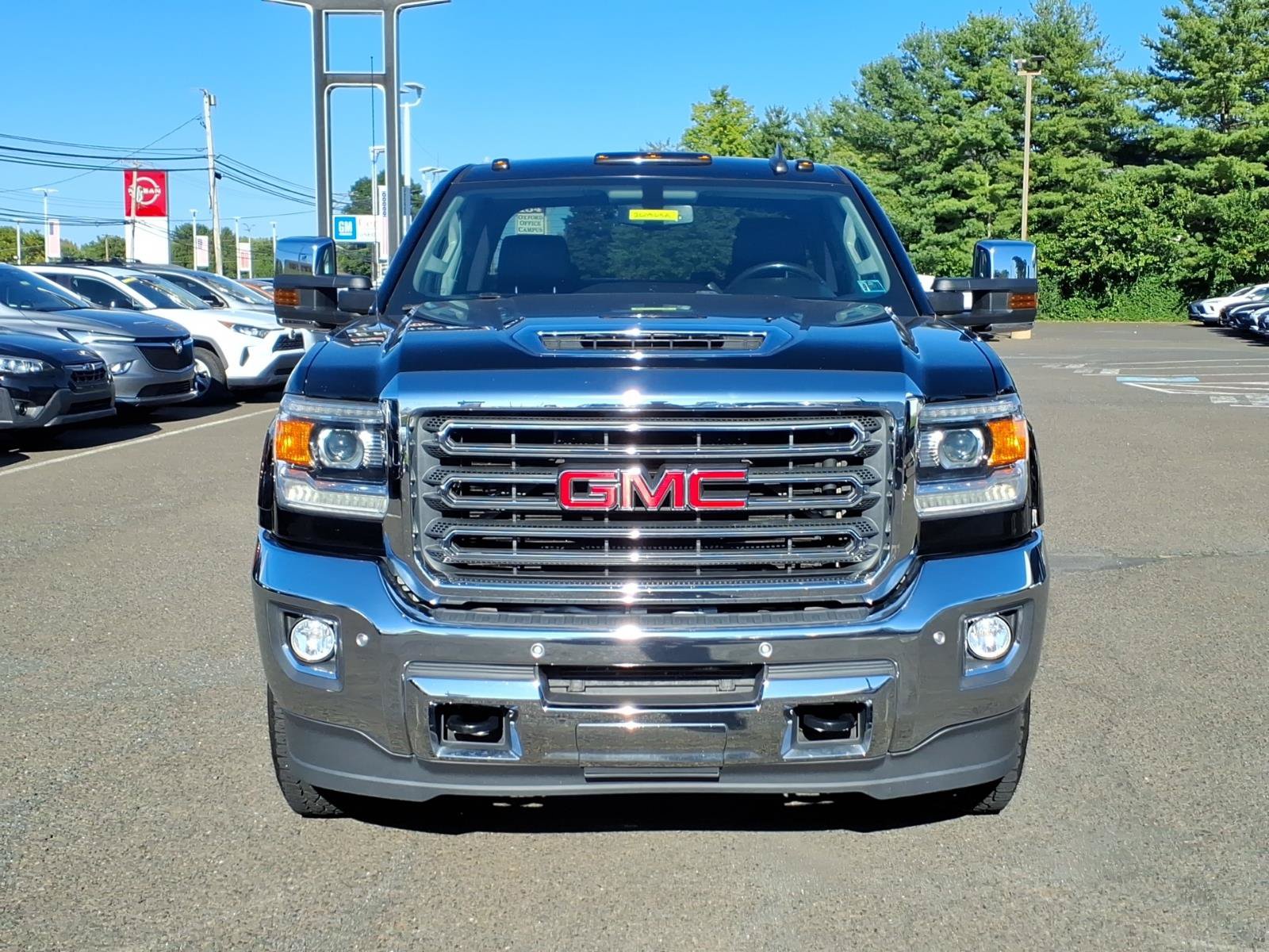 Used 2019 GMC Sierra 2500 SLT w/ Duramax Plus Package AWD/4WD image 9