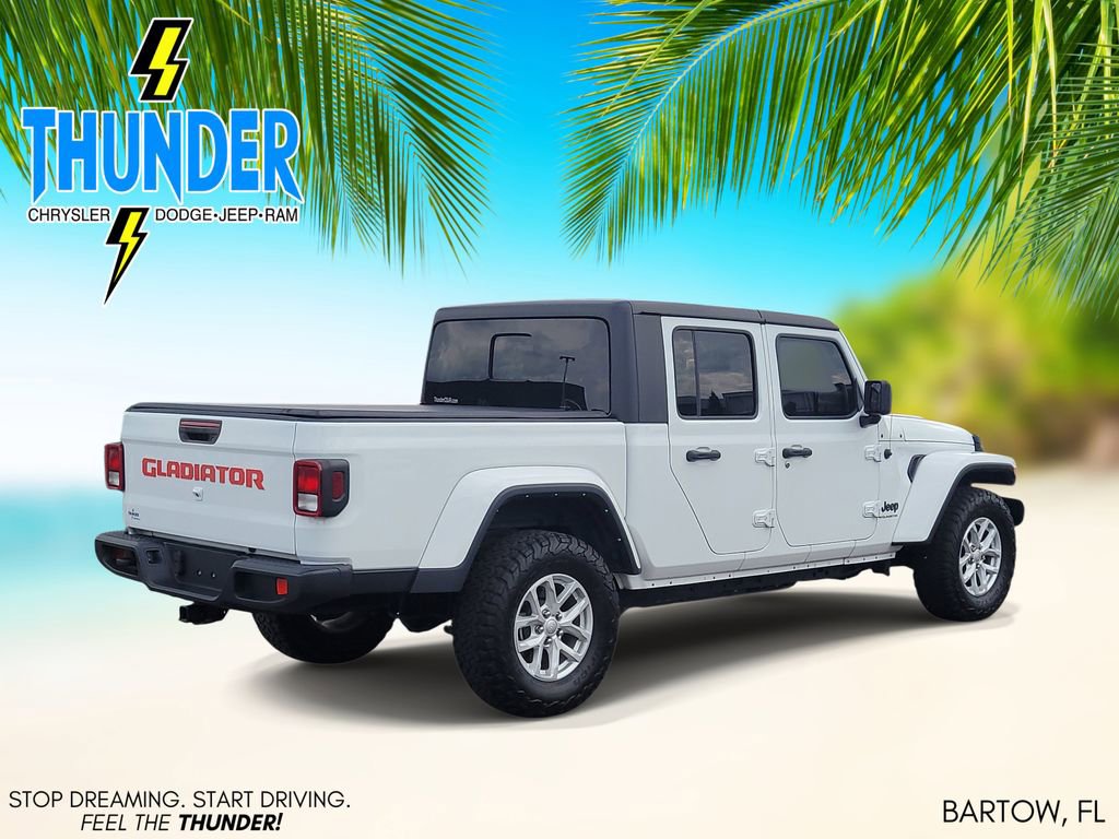 Used 2023 Jeep Gladiator Sport image 4