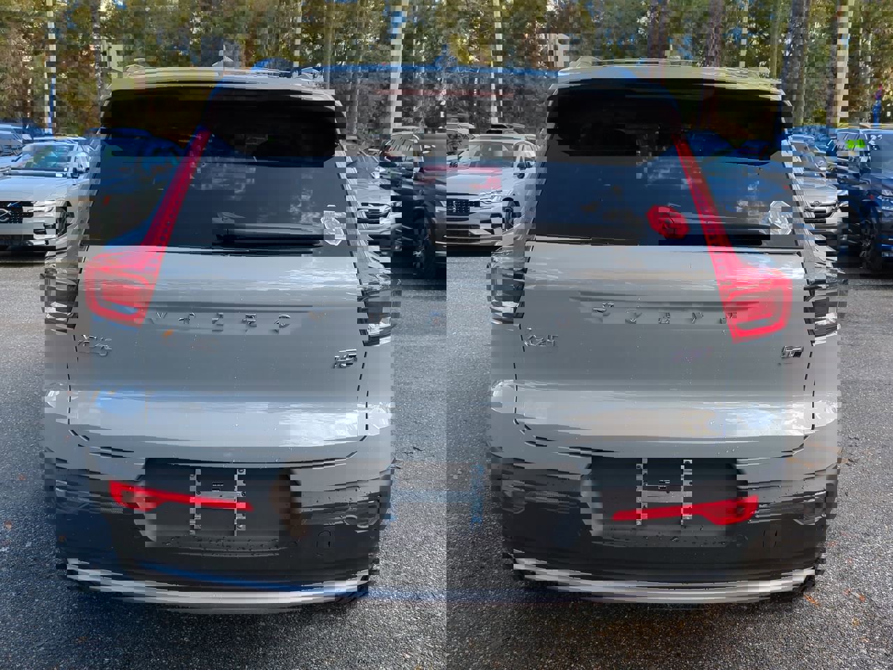 New 2025 Volvo XC40 B5 Core w/ Protection Package Premier image 5