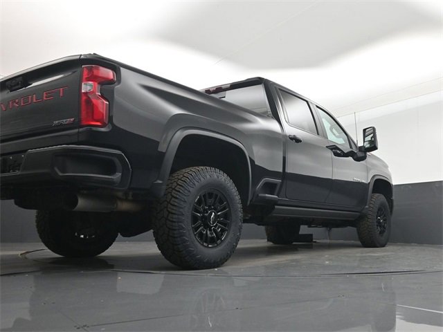Used 2024 Chevrolet Silverado 2500 ZR2 w/ Technology Package image 59