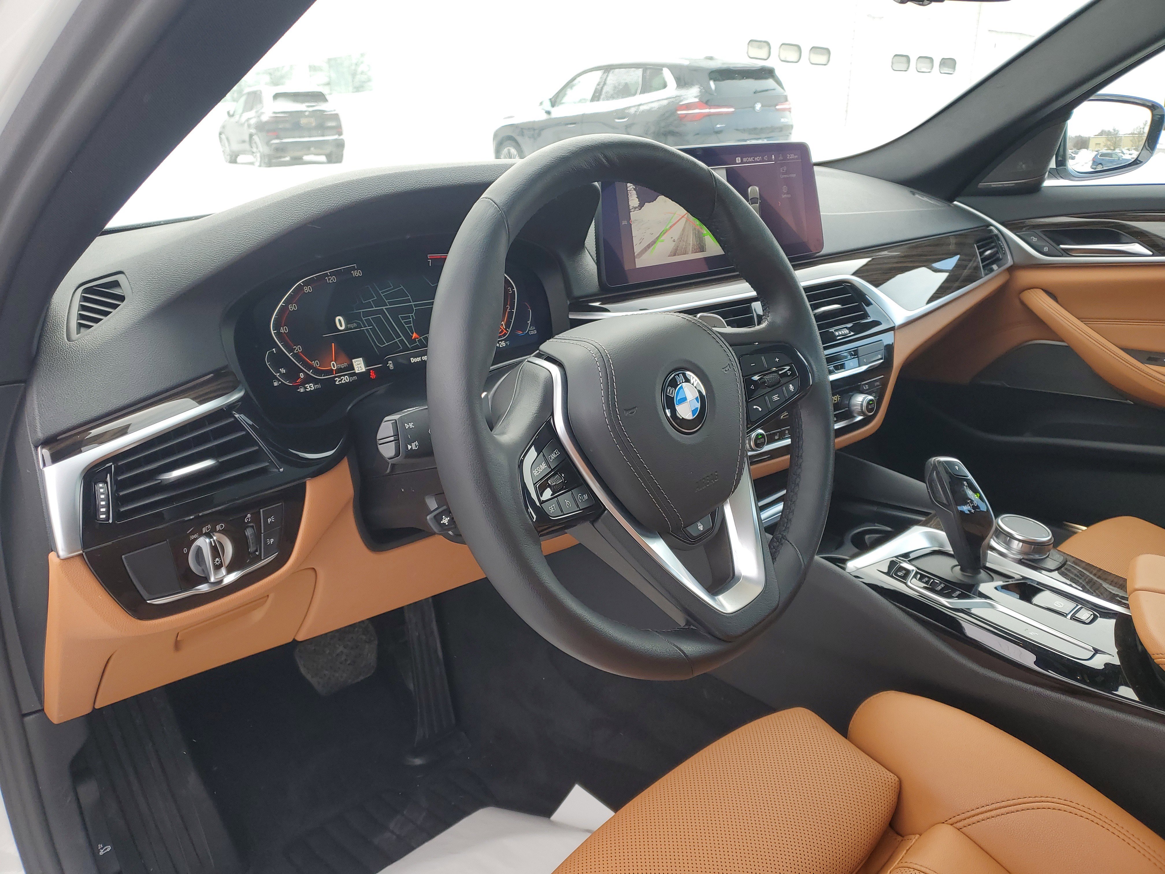 Used 2023 BMW 530i xDrive 530i xDrive w/ Premium Package image 10