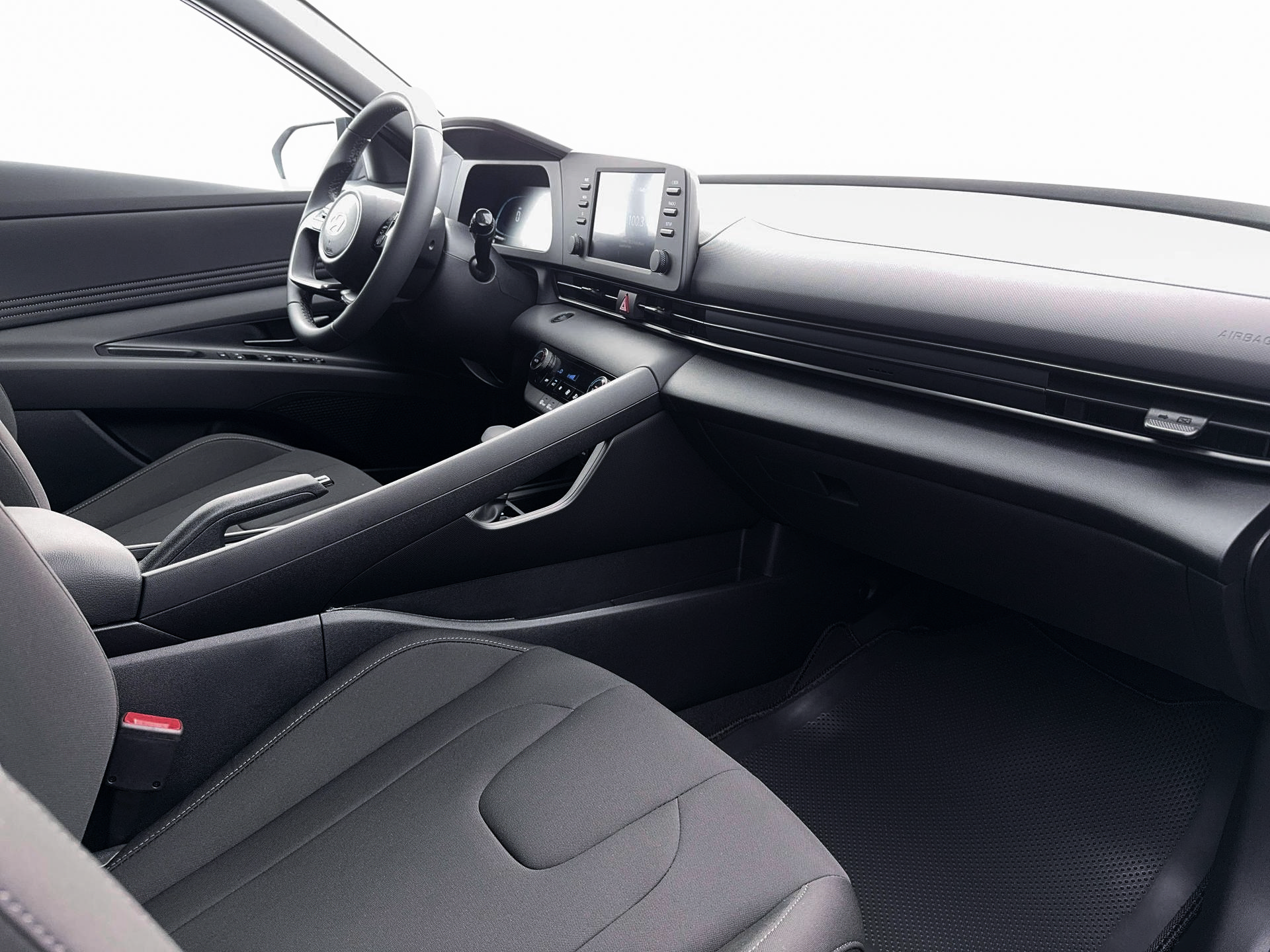 New 2026 Hyundai Elantra Sport FWD image 15