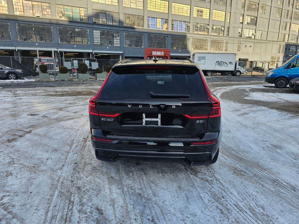 Certified 2026 Volvo XC60 B5 Core w/ Protection Package Premier AWD/4WD image 3