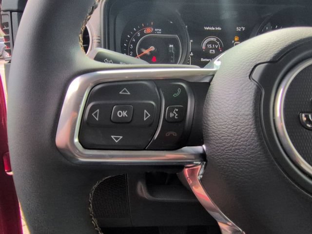 Used 2024 Jeep Wrangler Unlimited Sahara w/ Technology Group AWD/4WD image 15