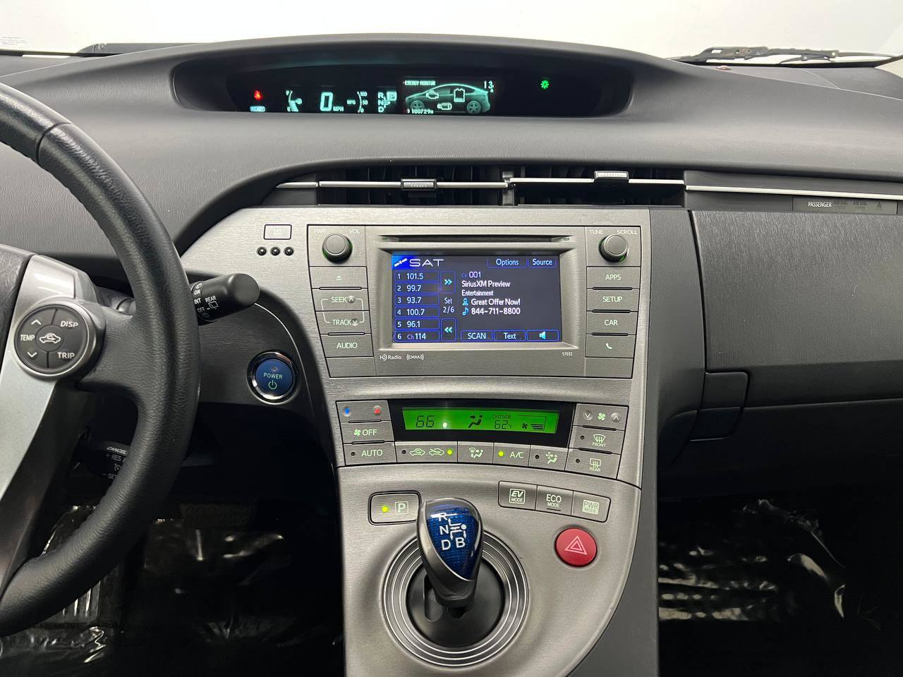 Used 2015 Toyota Prius Persona Series FWD image 17