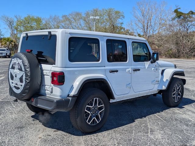 Used 2024 Jeep Wrangler Sahara image 7