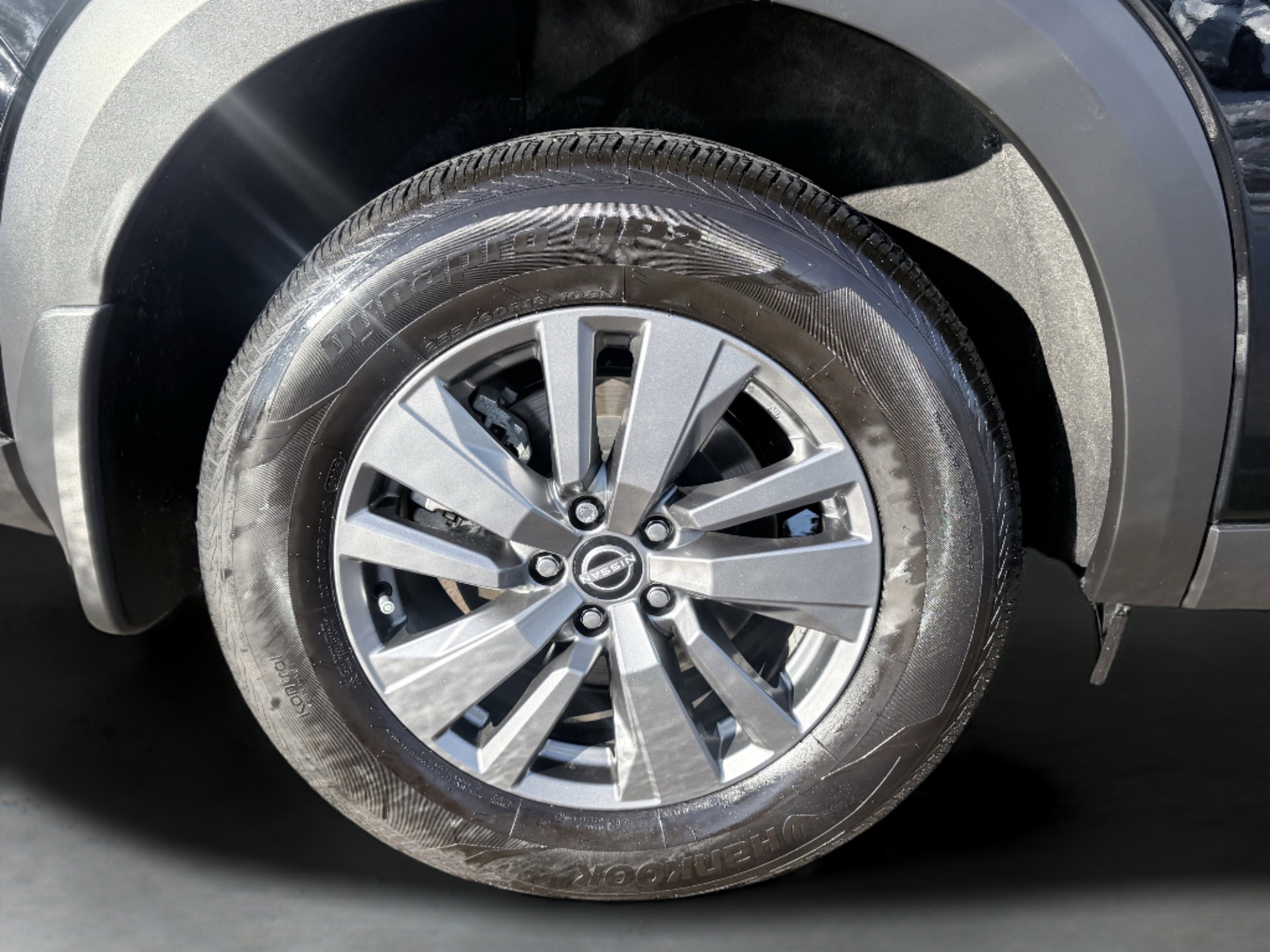 Used 2025 Nissan Pathfinder S image 8