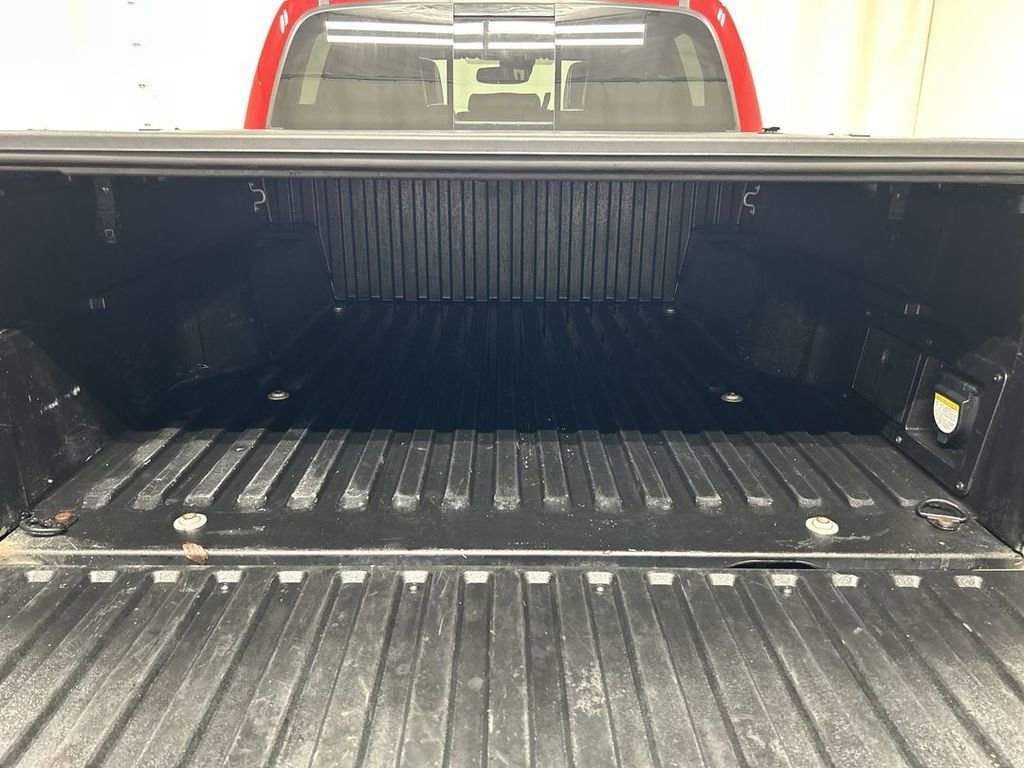 Used 2022 Toyota Tacoma Limited AWD/4WD image 23