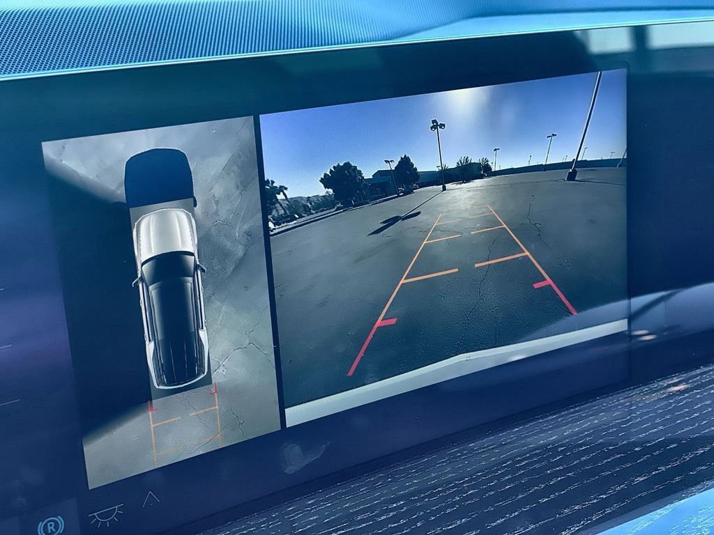 Used 2026 Cadillac Escalade IQL Luxury image 19