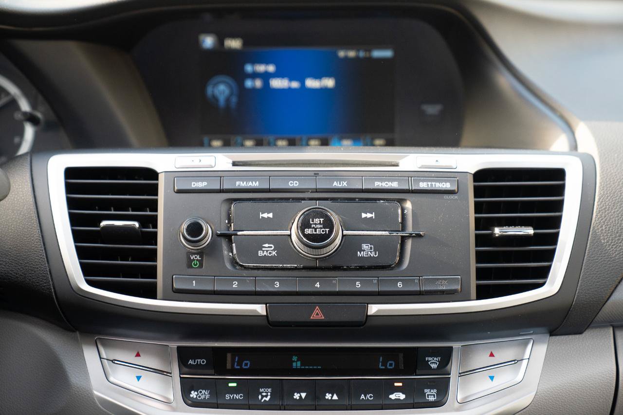 Used 2015 Honda Accord LX image 29