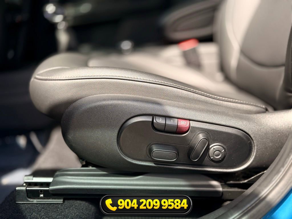 Used 2019 MINI Cooper Countryman w/ Premium Package image 14