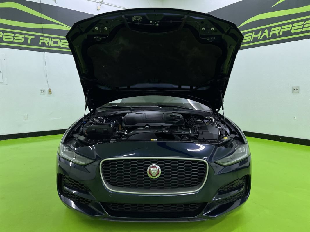 Used 2020 Jaguar XE S RWD image 4