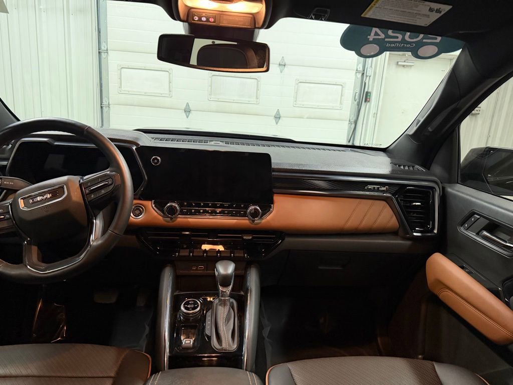 Used 2024 GMC Canyon AT4 w/ AT4 Premium Package image 23