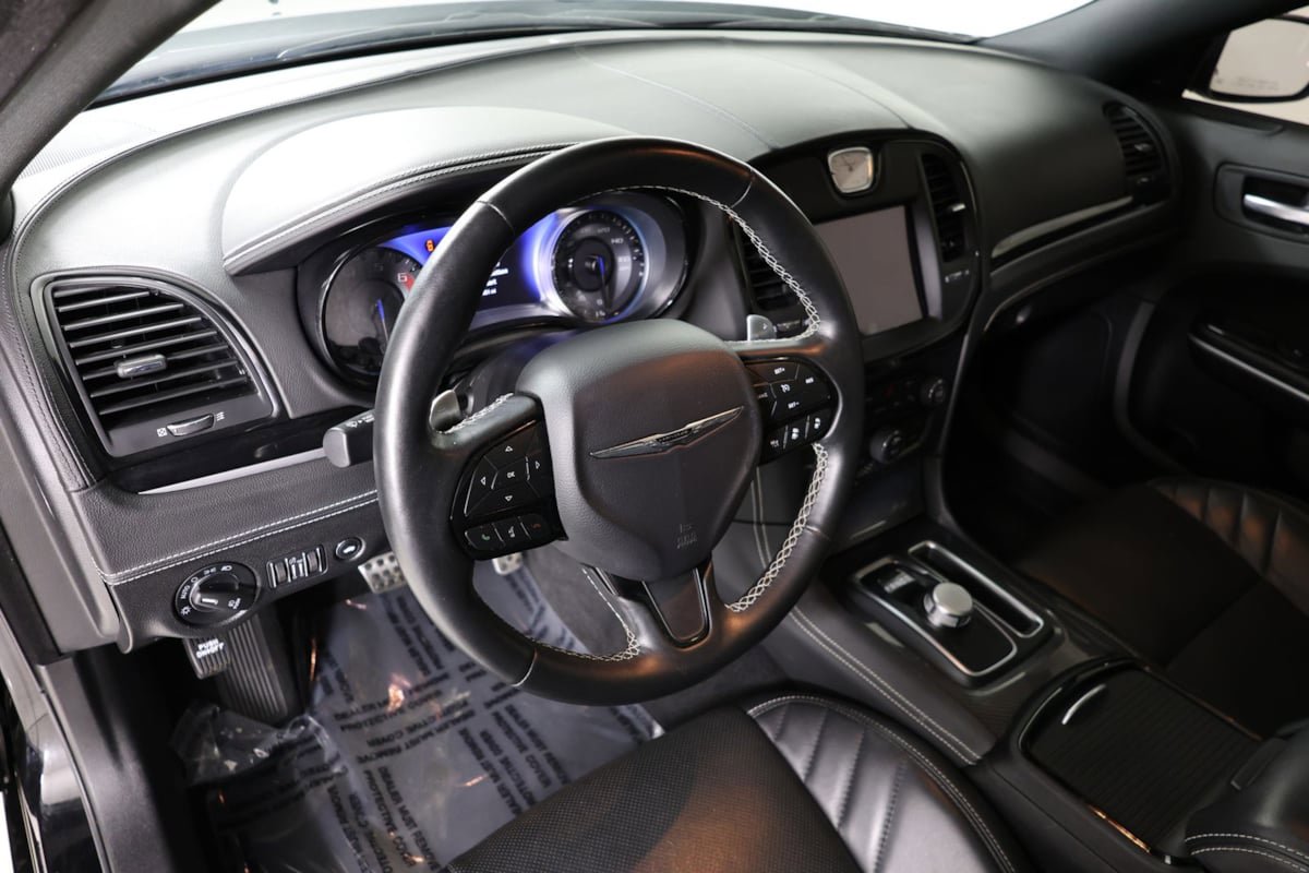 Used 2023 Chrysler 300 C RWD image 22