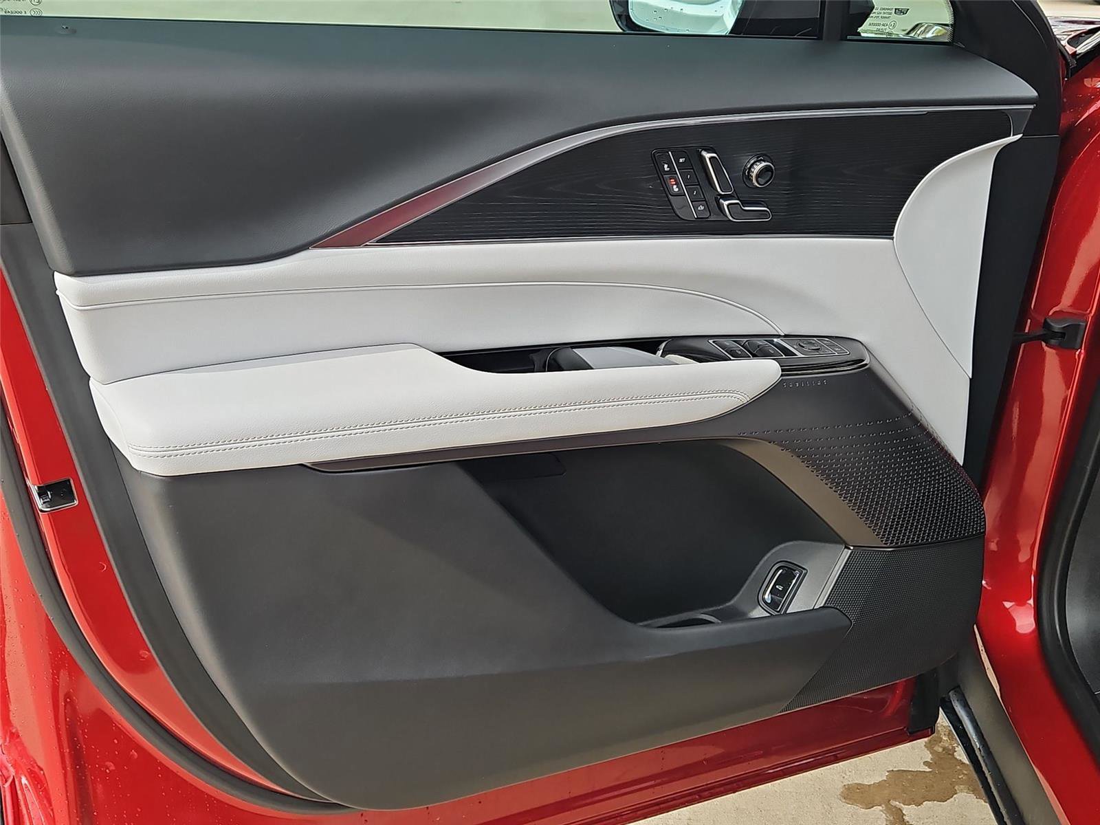 New 2026 Cadillac Lyriq Sport w/ LPO, Floor Liner Package AWD/4WD image 23