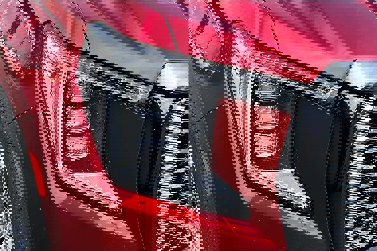 Used 2023 GMC Yukon XL Denali Ultimate image 28