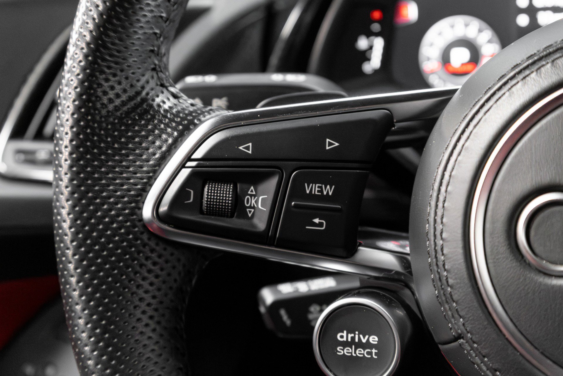 Used 2018 Audi R8 V10 w/ Premium Package image 55