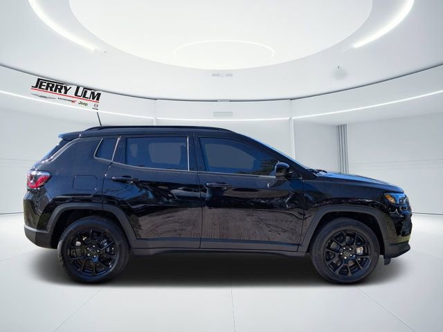 New 2026 Jeep Compass Latitude image 2