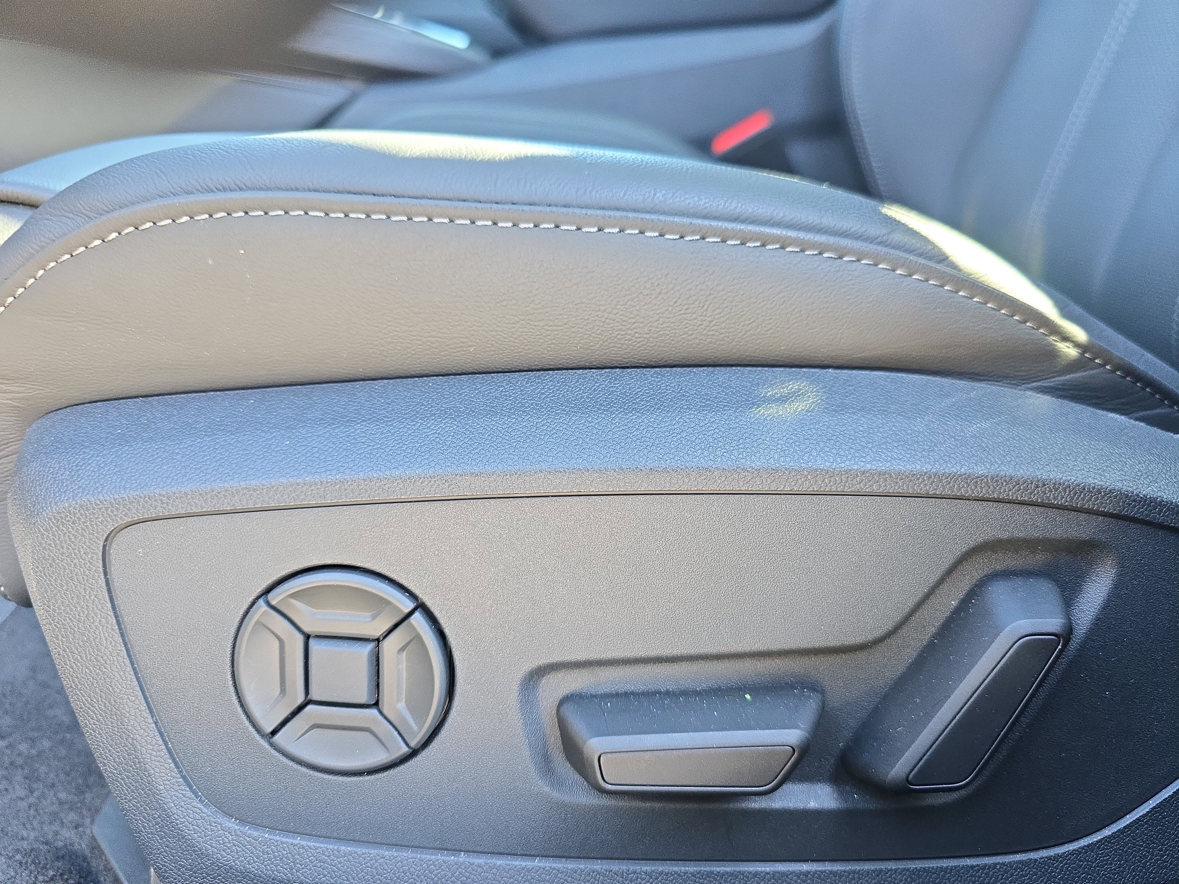 Certified 2025 Audi A5 2.0T Prestige AWD/4WD image 27