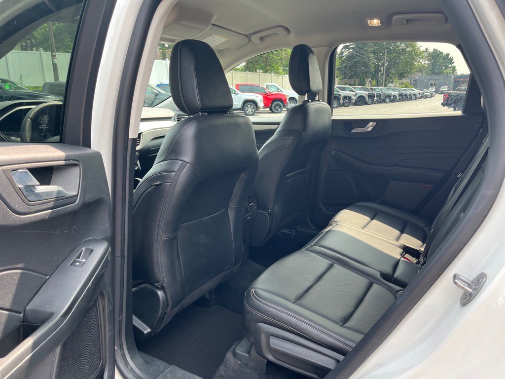 Used 2022 Ford Escape SEL w/ Equipment Group 302A image 10