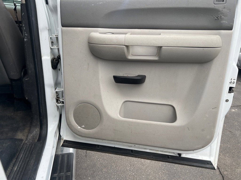 Used 2013 GMC Sierra 2500 W/T w/ Snow Plow Prep Package image 12
