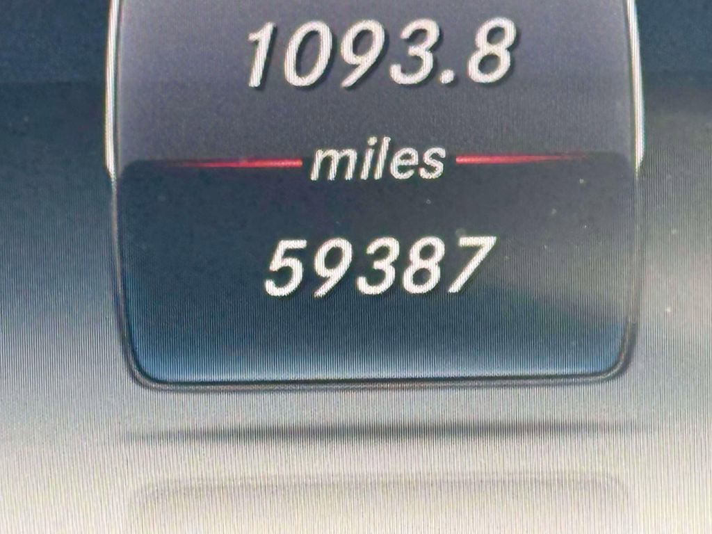 Used 2019 Mercedes-Benz GLC 300 image 25