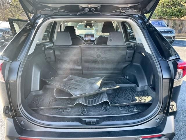 Used 2023 Toyota RAV4 AWD Hybrid image 31