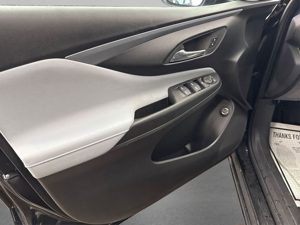 Used 2025 Buick Envista Preferred w/ Convenience I Package image 23