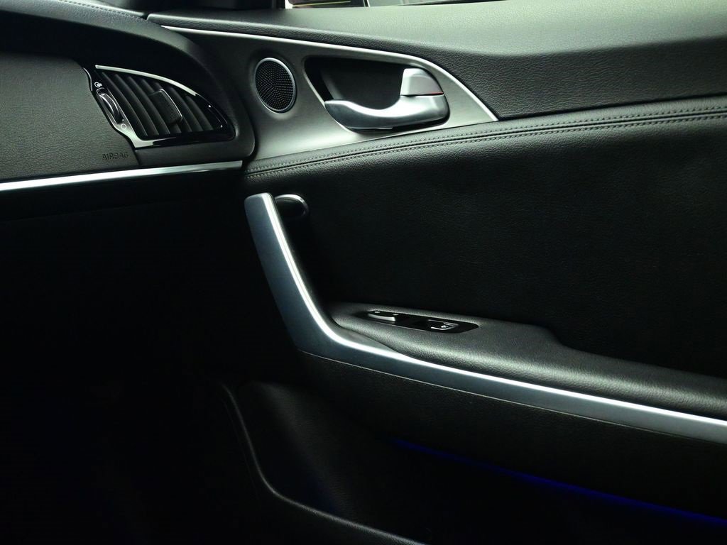 Certified 2019 Kia Stinger GT image 16