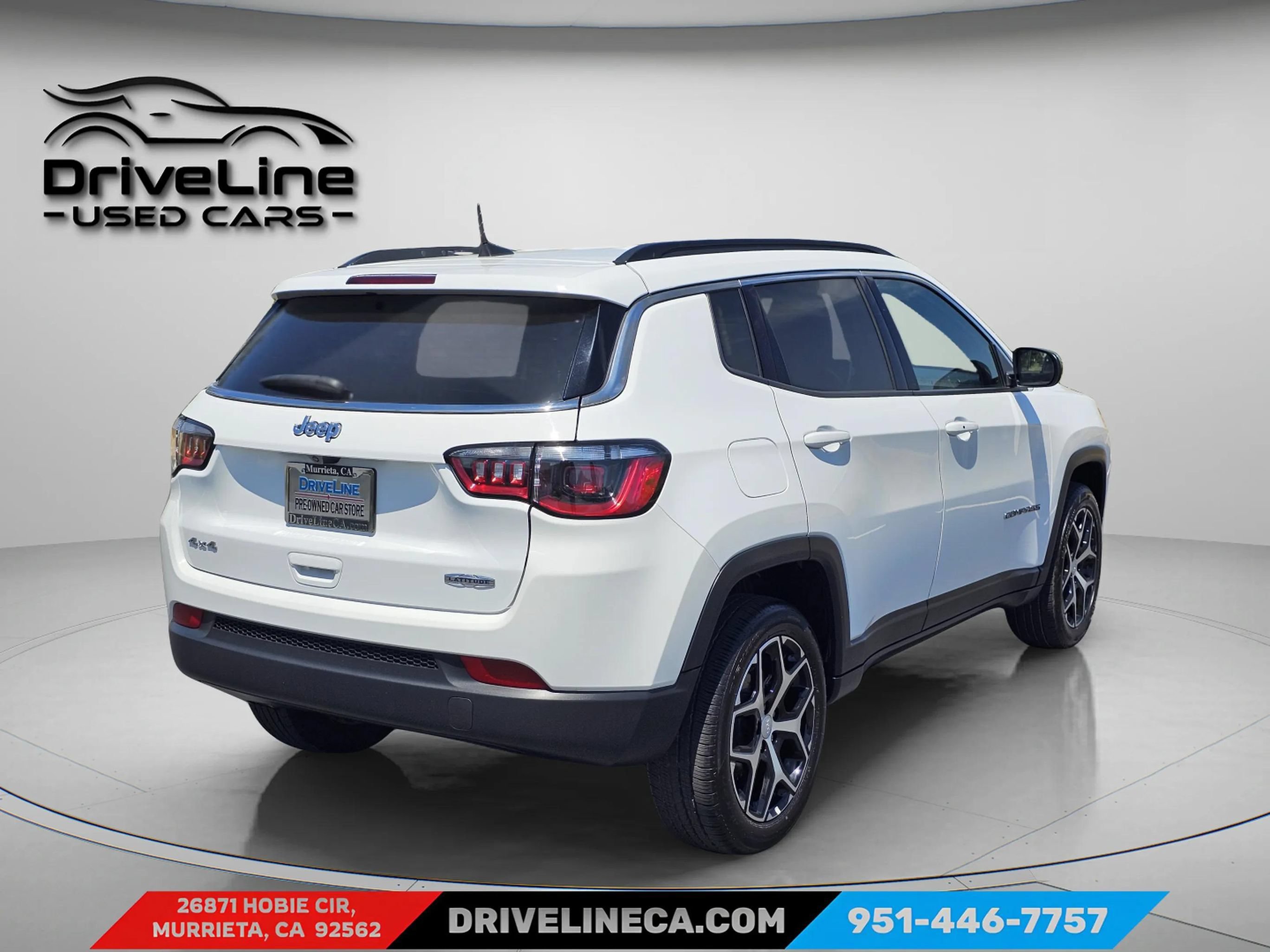 Used 2024 Jeep Compass Latitude AWD/4WD image 12