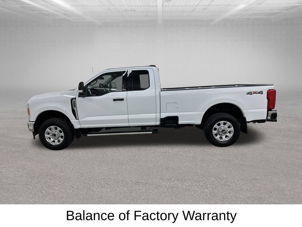 Used 2023 Ford F250 XLT w/ Snow Plow/Camper Package AWD/4WD image 8