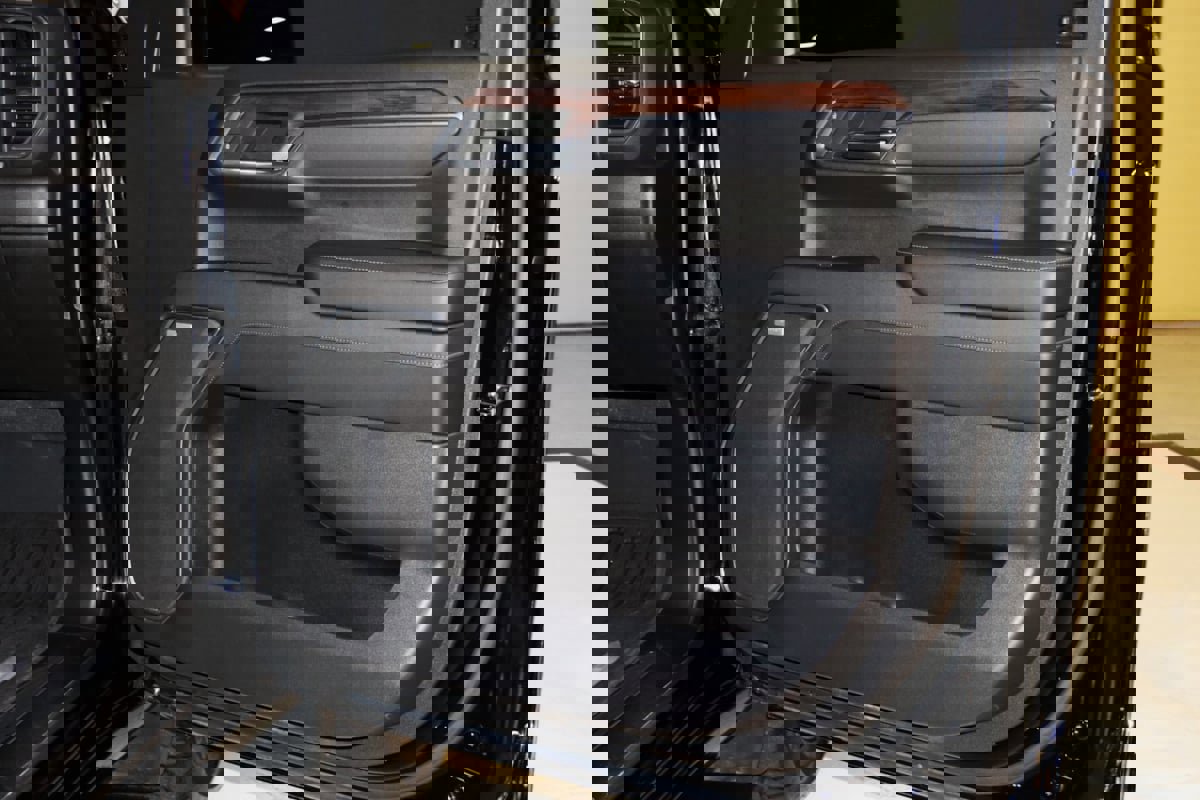 Used 2023 GMC Sierra 1500 SLT w/ SLT Convenience Package image 67