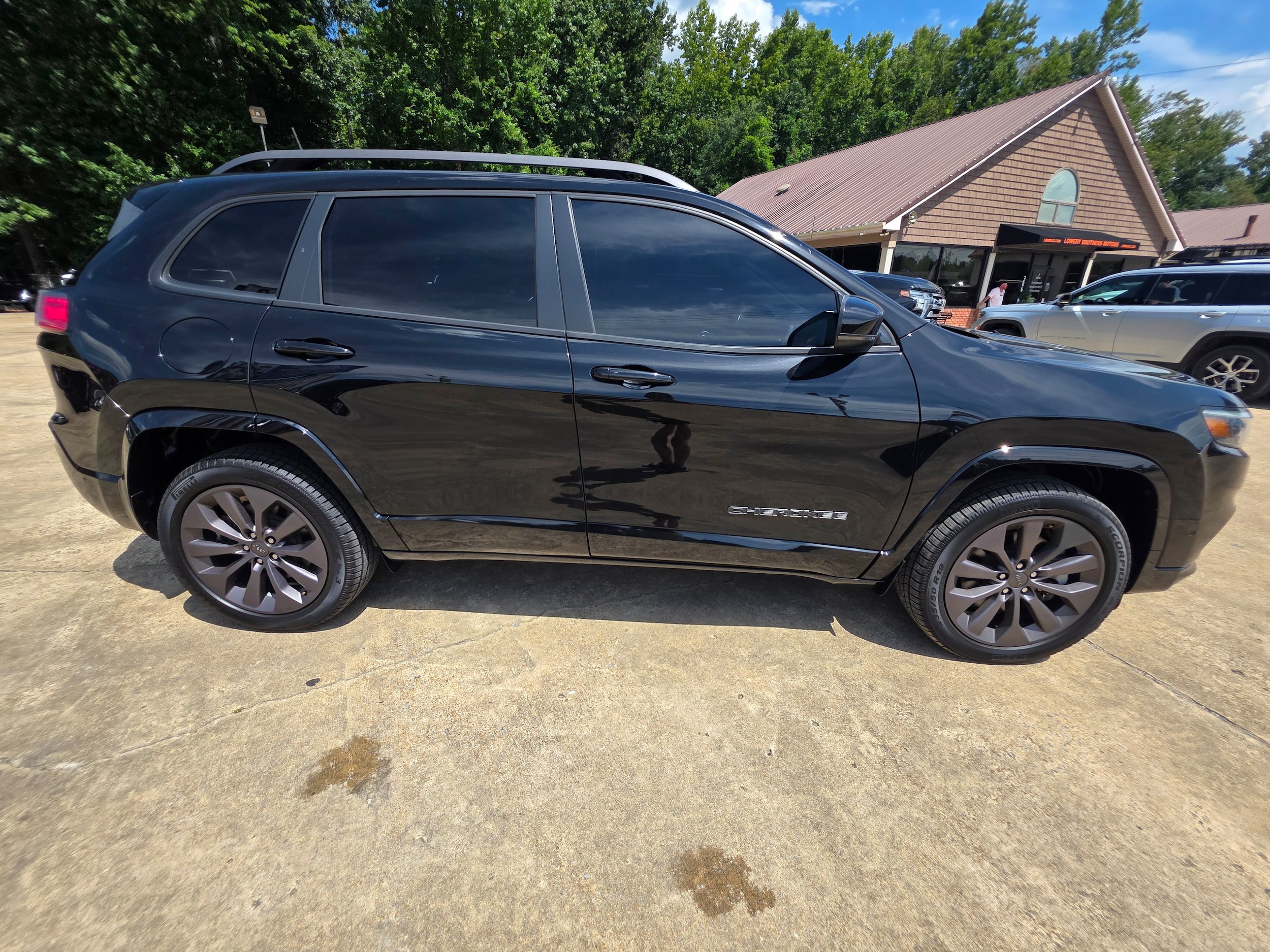 Used 2020 Jeep Cherokee High Altitude AWD/4WD image 4