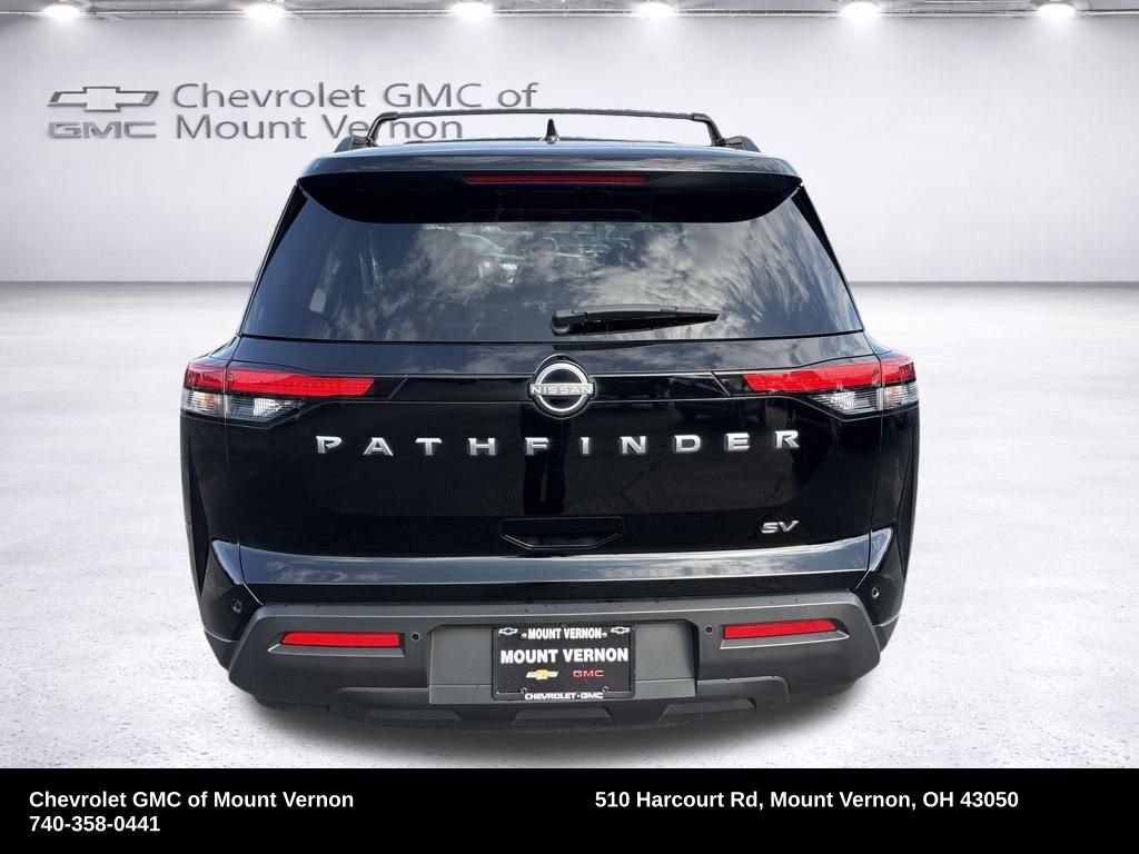 Used 2023 Nissan Pathfinder SV image 4