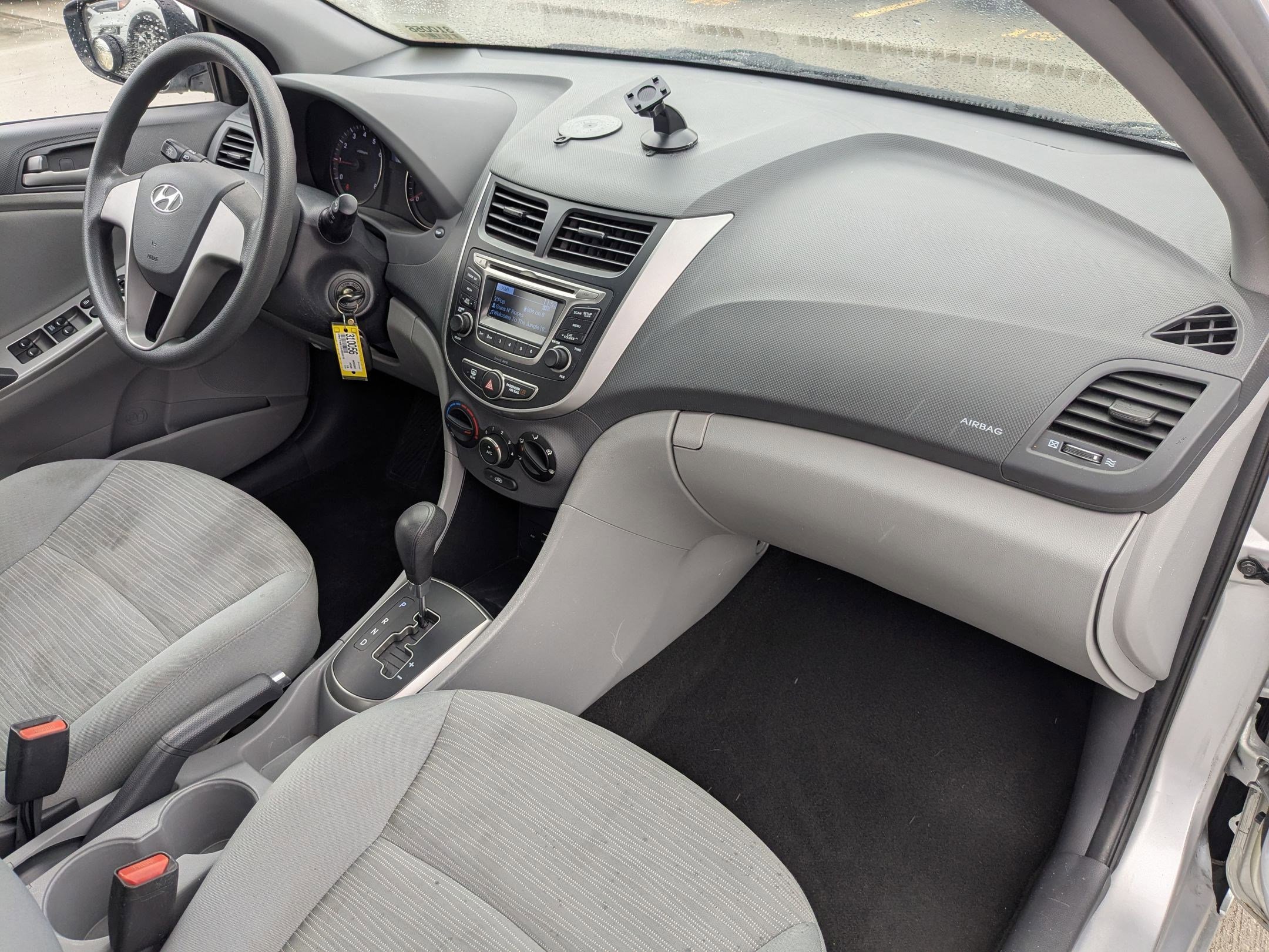 Used 2016 Hyundai Accent SE FWD image 27