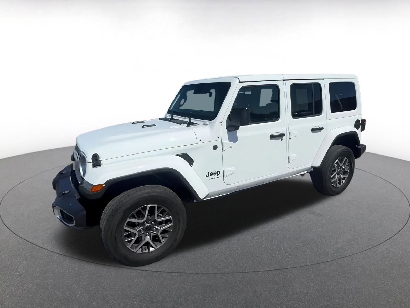 Used 2025 Jeep Wrangler Sahara image 8