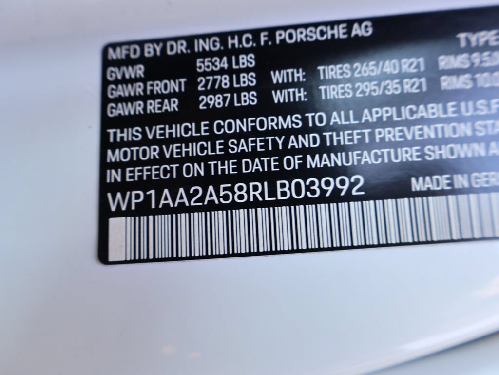 Certified 2024 Porsche Macan w/ Premium Plus Package AWD/4WD image 38
