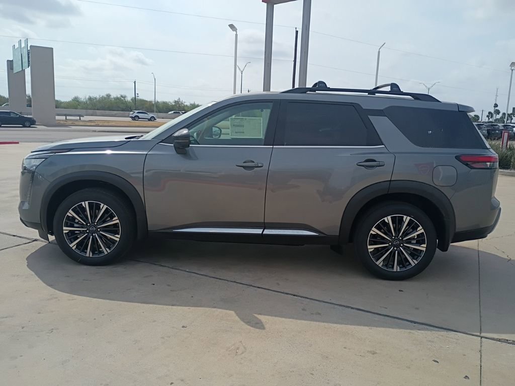 New 2026 Nissan Pathfinder Platinum image 3
