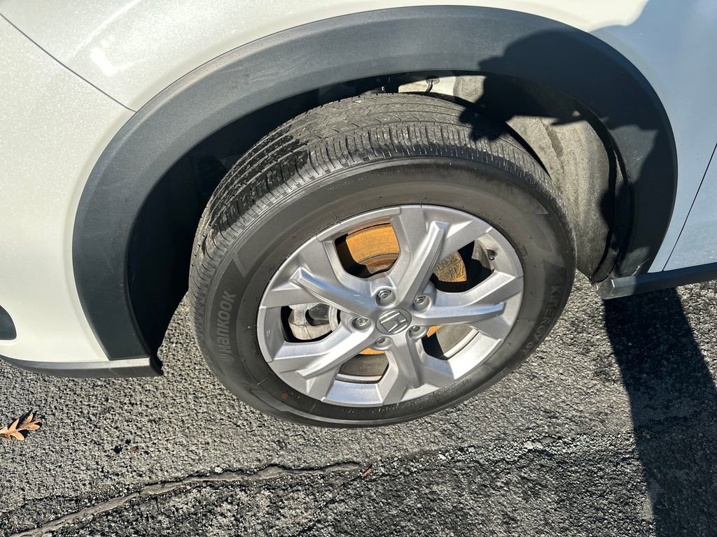 Used 2023 Honda HR-V LX image 2